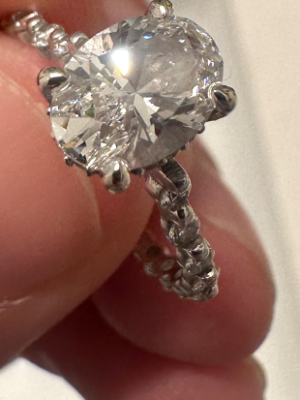 IGI Certified 1.5 CT D VVS2 Lab Grown Oval Brilliant Diamond Ring